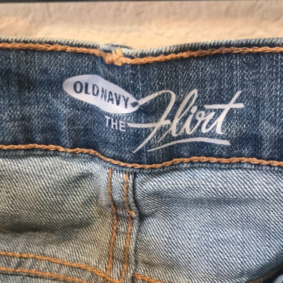NWT Old Navy The Flirt Jeans Medium Wash Boot Cut 5 Pocket Jeans-Size-12 Short - Picture 4 of 11